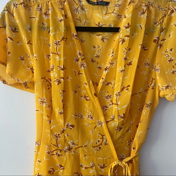 Shein Wrap Dress - Picture 3 of 4